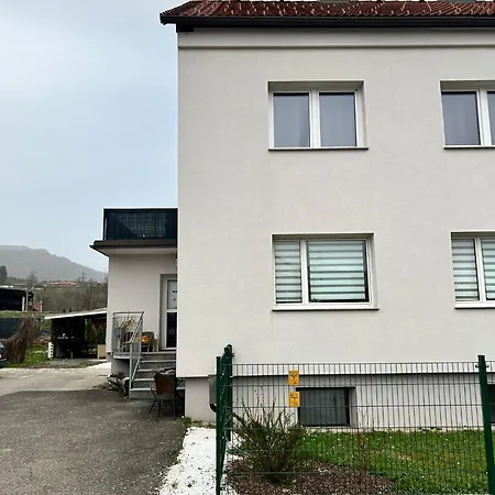 Mit 3 Schlafzimmern Nahe Red Bull Ring Apartment *